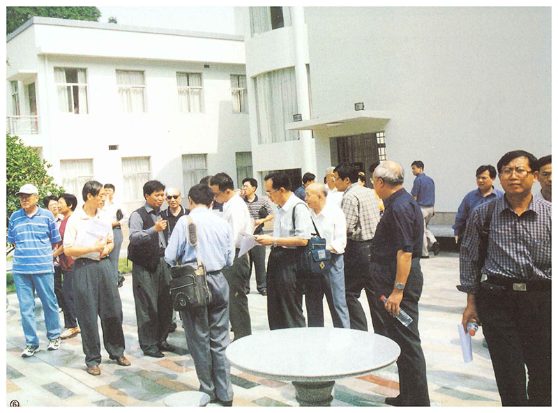 摩尔活动照片展示
